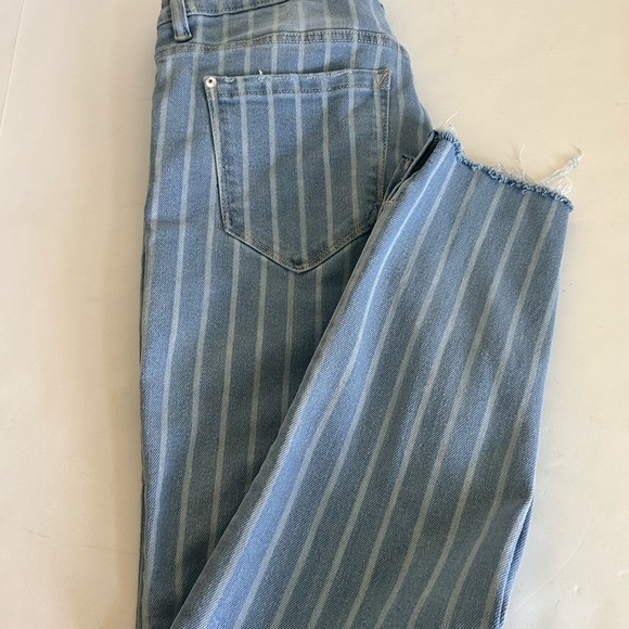 Kensie Blue and White Striped Straight Leg Jeans - Picture 2 of 6